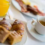 Ivka Hotel 4*