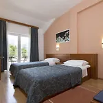Ivka Hotel 4*