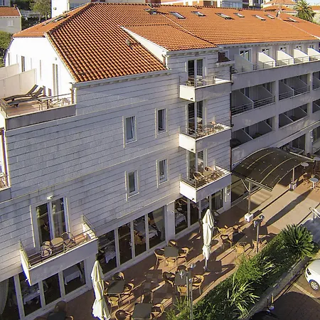 Hotel Ivka 3*