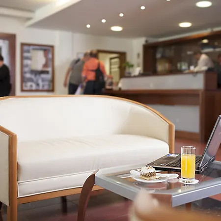 Ivka Hotel 3*